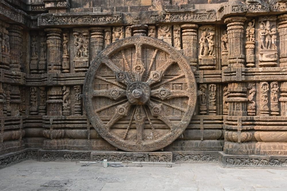 Round trip taxi from Bhubaneswar to Konark